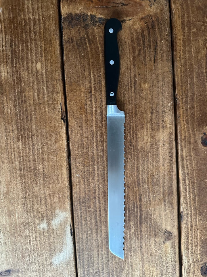 Bread knife