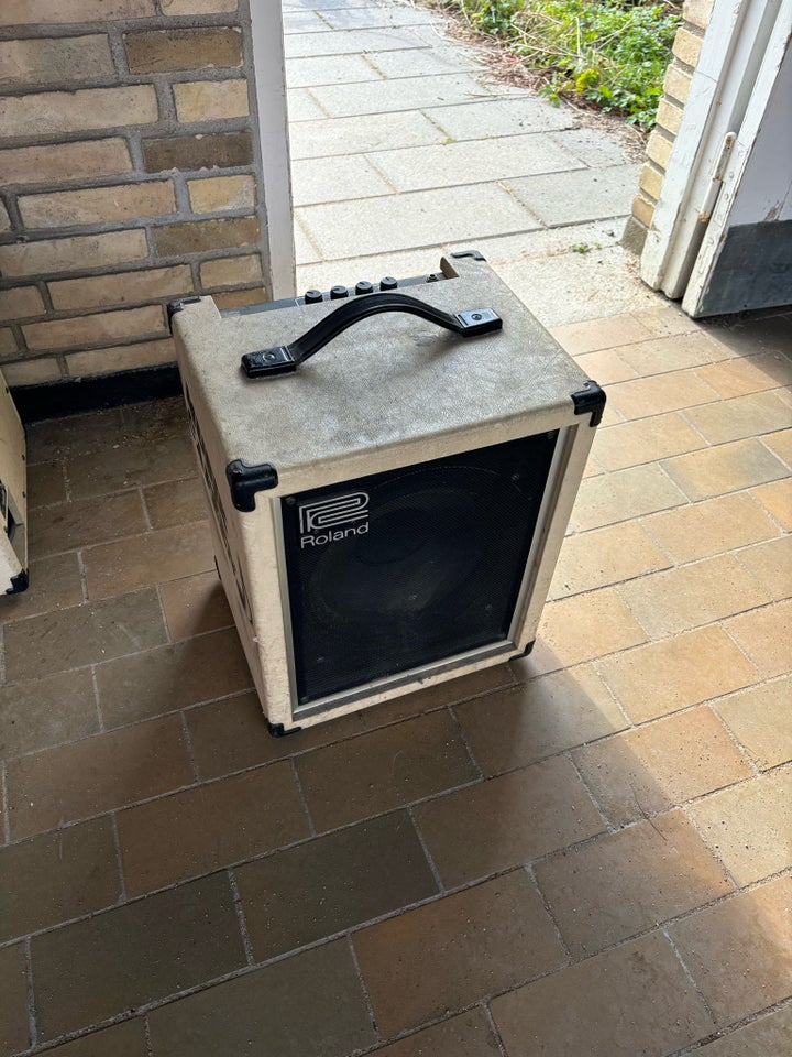 Bascombo, Roland Cube