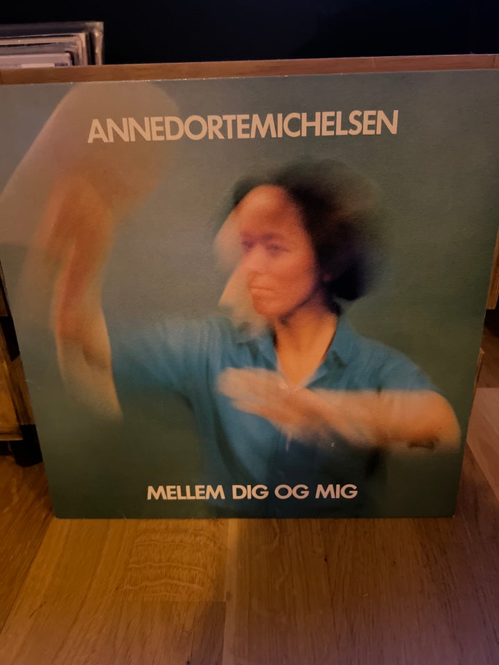 LP, Anne Dorte Michelsen , Mellem