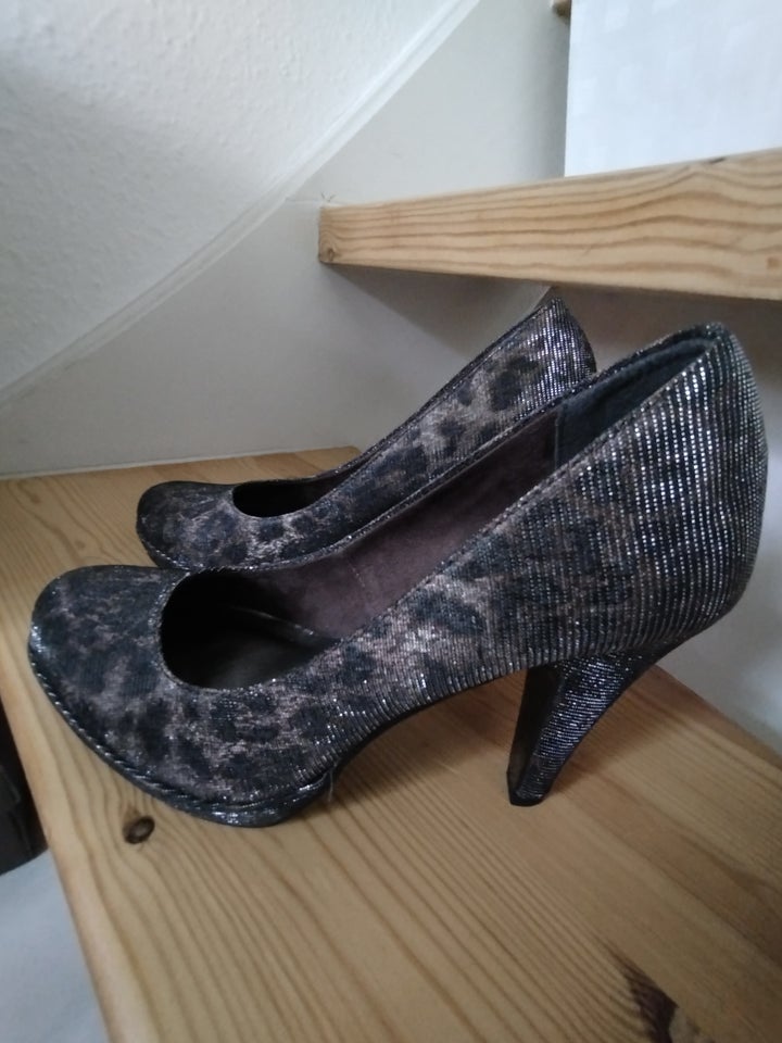 Pumps, str. 38, Tamaris