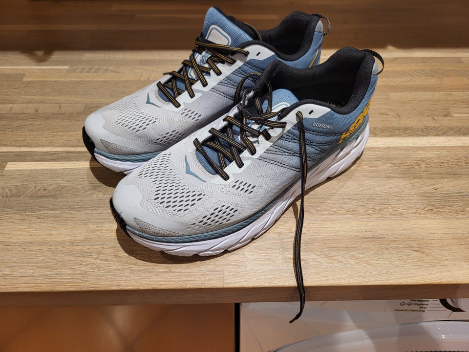 Løbesko, Løbesko HOKA CLIFTON 6,