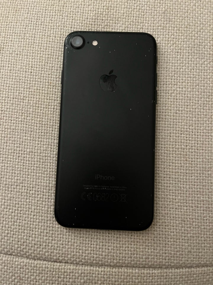 iPhone 7, 128 GB, sort