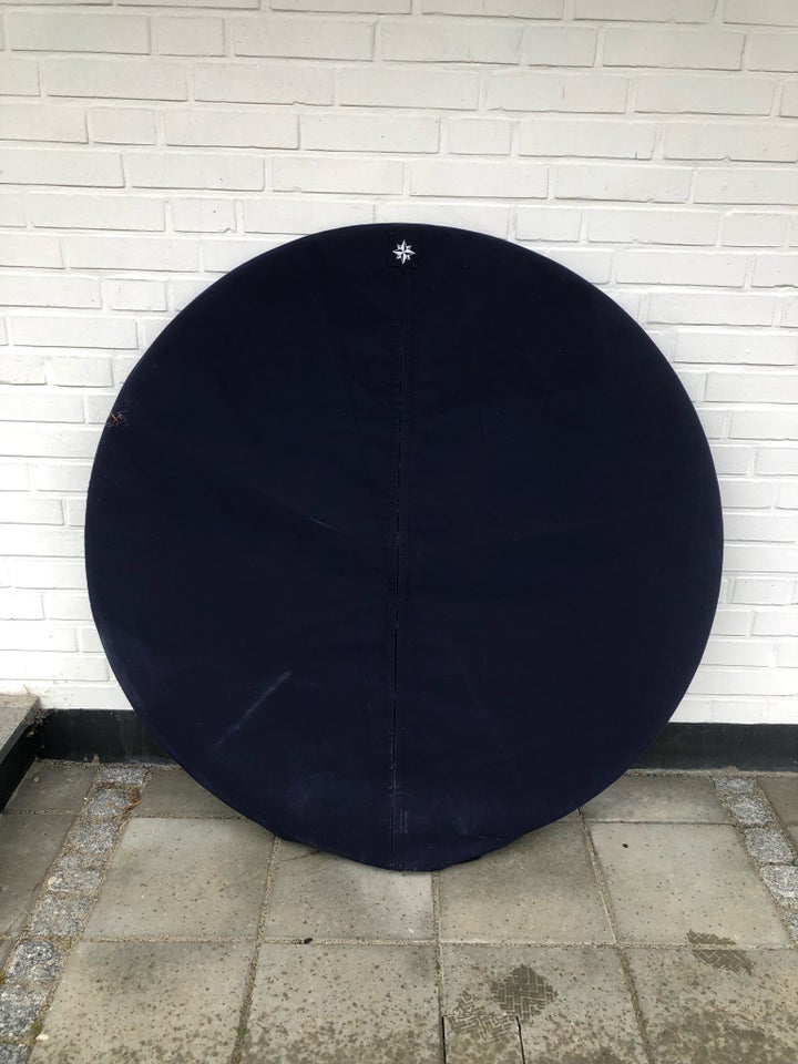 Diameter: 112 cm. Konus: 25...