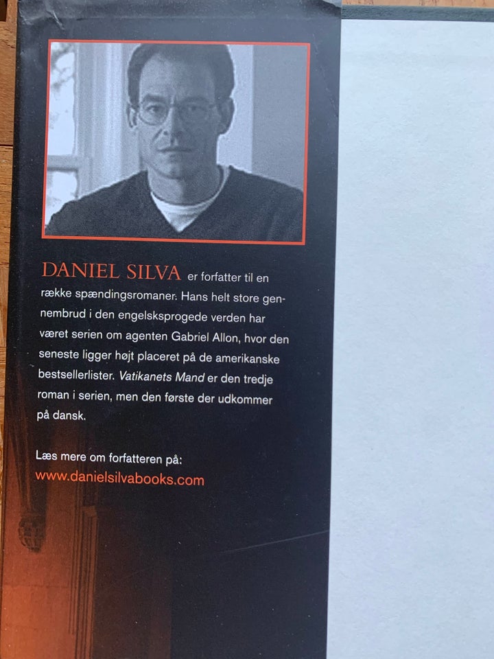 Vatikanets mand, Daniel Silva,