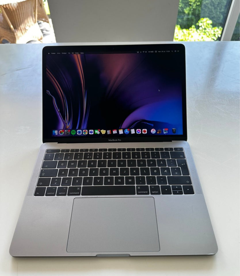 MacBook Pro, MacBook Pro Core i5,