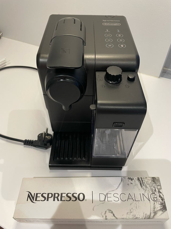 NESPRESSO lattissima delonghi