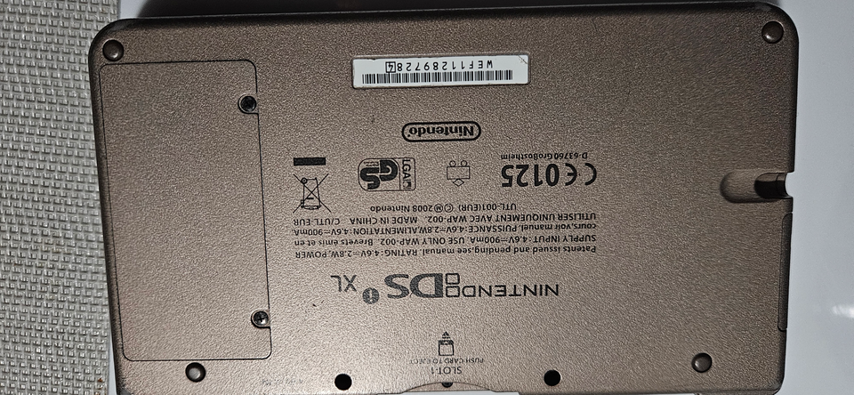 Nintendo DSi XL, spillekonsol,