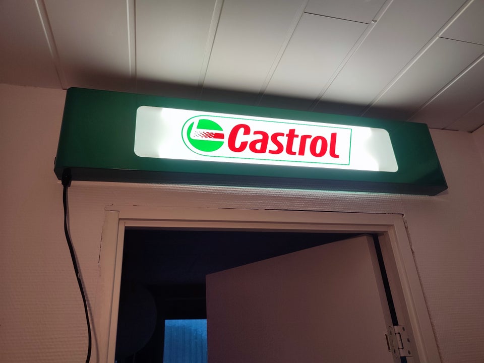 Skilte, Castrol skilt med lys