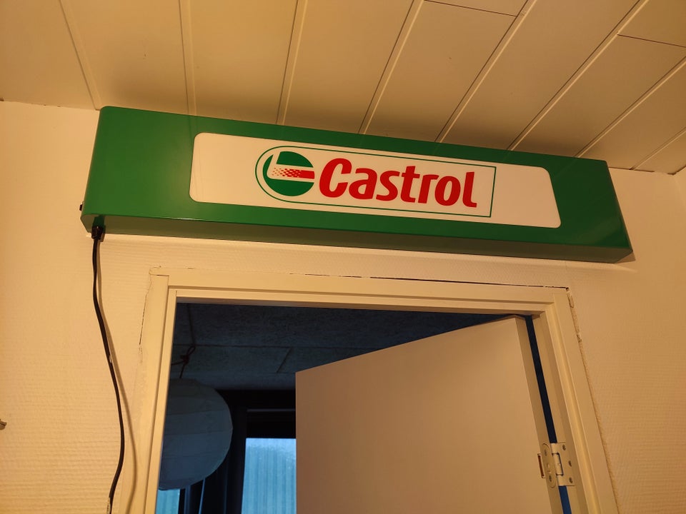 Skilte, Castrol skilt med lys