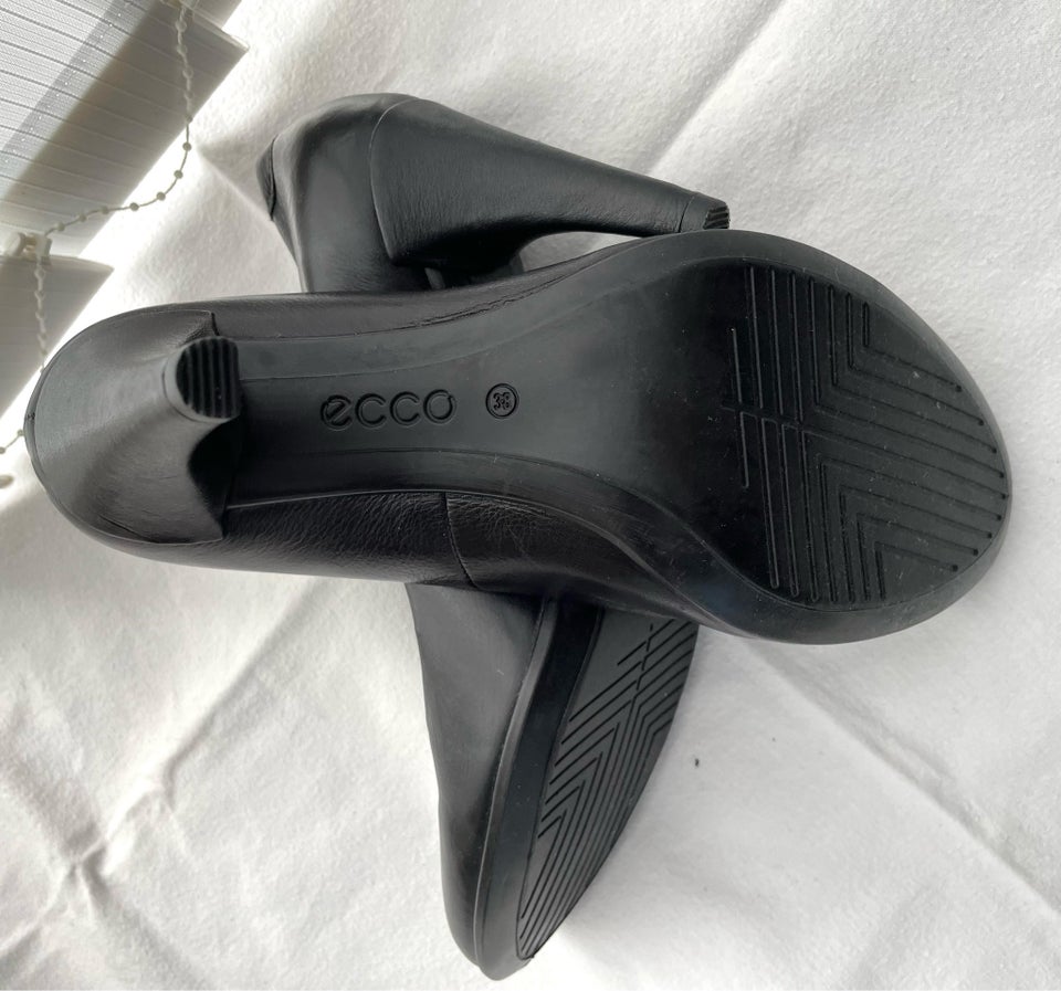 Pumps, str. 38, Ecco