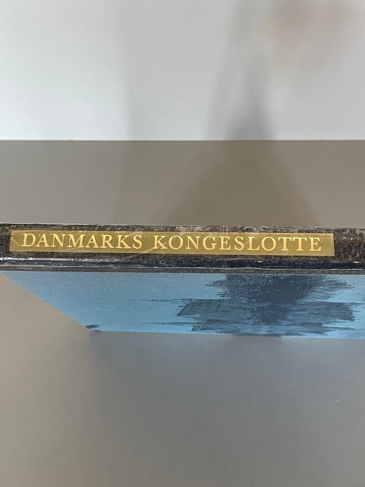 Danmarks Kongeslotte, Bo Dræbel,