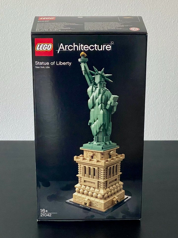 Lego Architecture 21042 Statue of