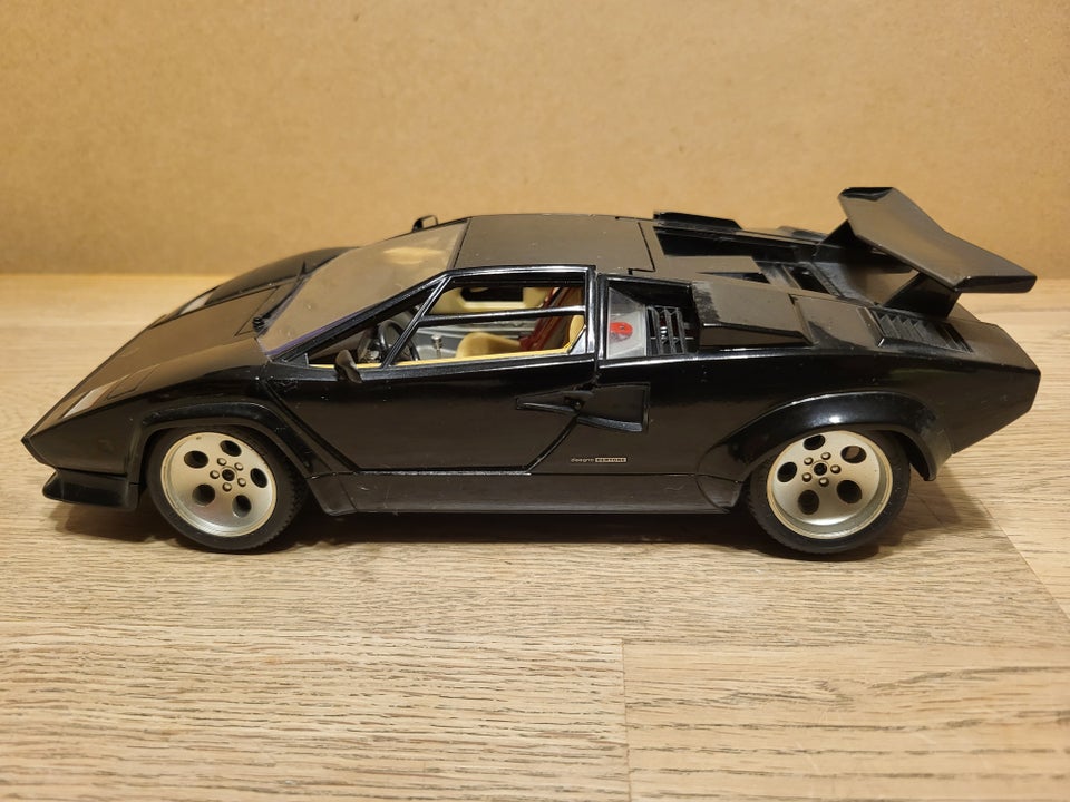 Modelbil, Lamborghini Countach