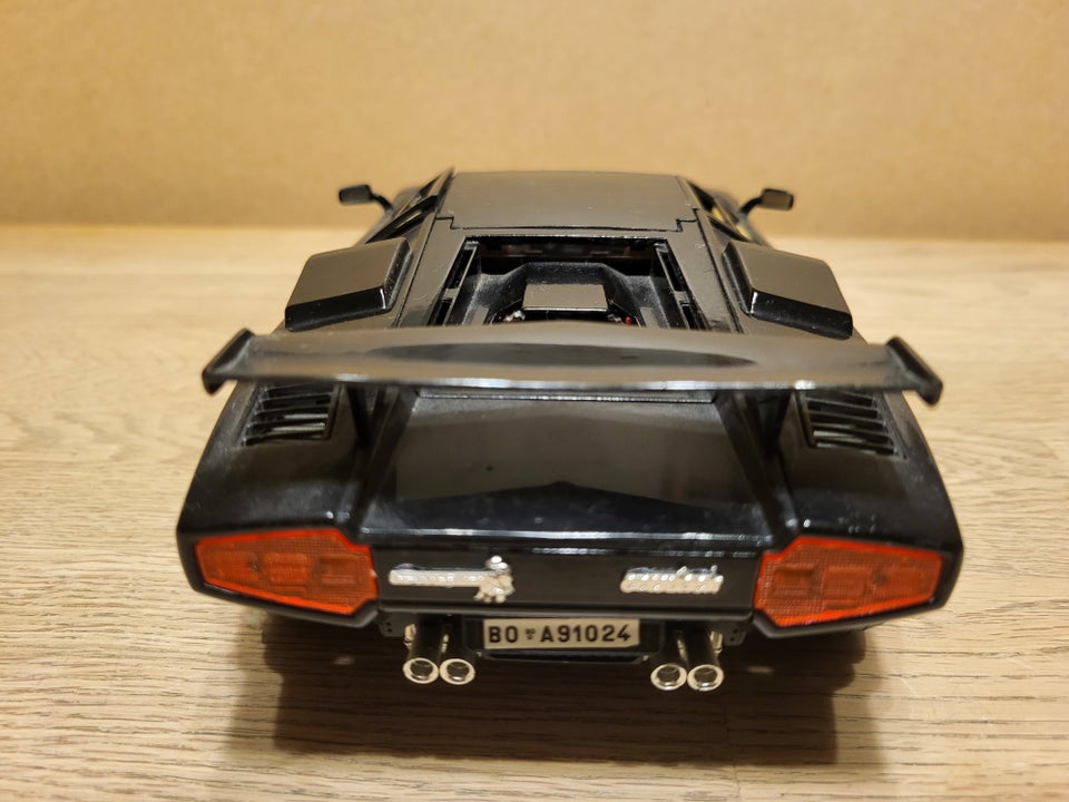 Modelbil, Lamborghini Countach