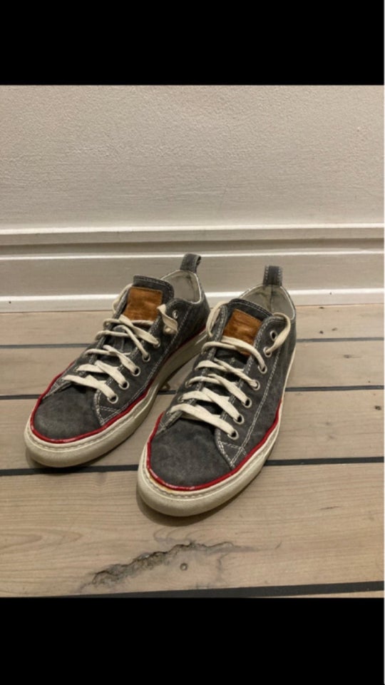 Sneakers, Dsquared , str. 43