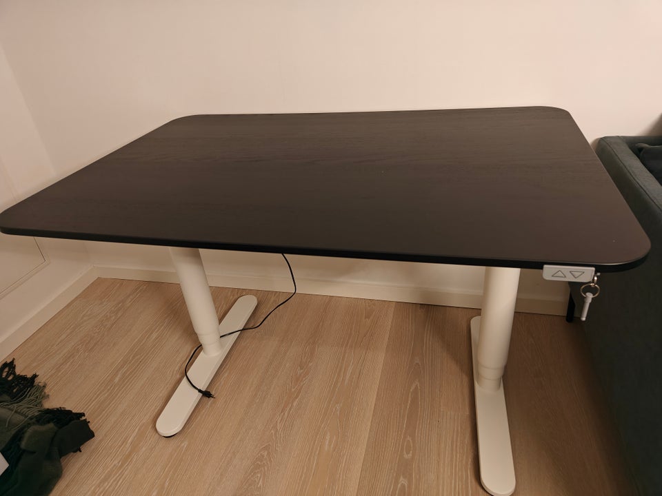 Skrivebord, IKEA, b: 120 d: 80