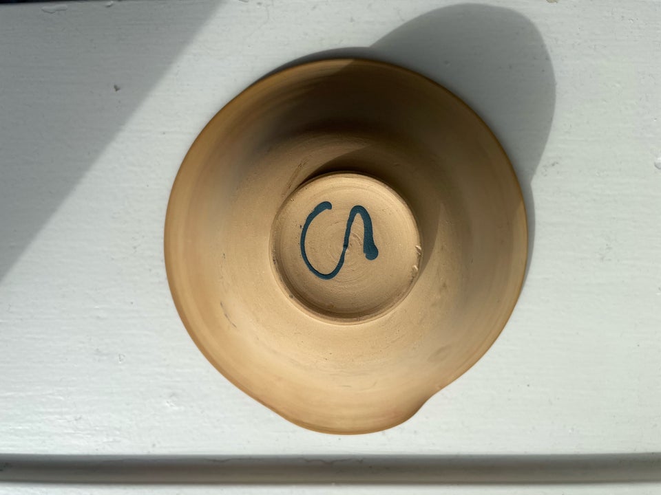 Keramik Skål med hældetud Suså