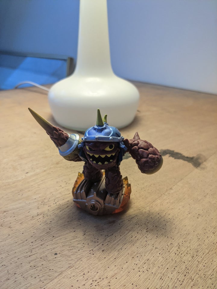 Lava Lance Eruptor - Skylanders