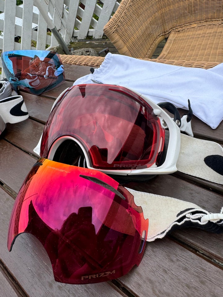 Skibriller, Oakley