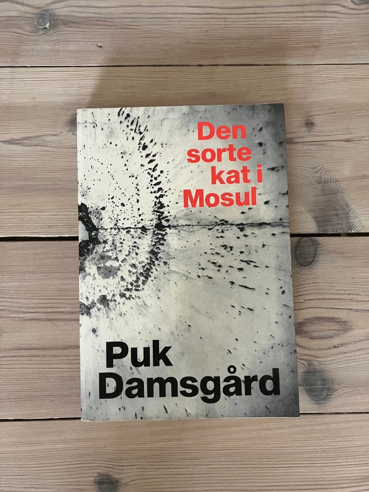 Den sorte kat i Mosul, Puk Damsgård,