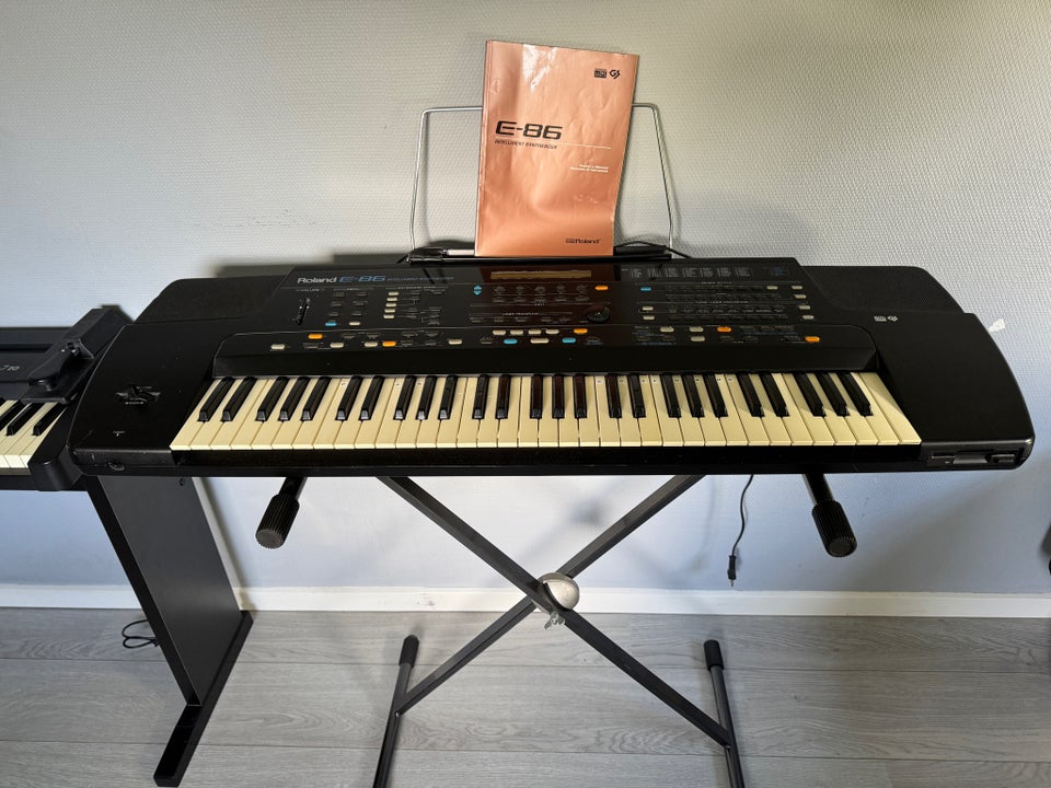 Synthesizer, Roland E-86