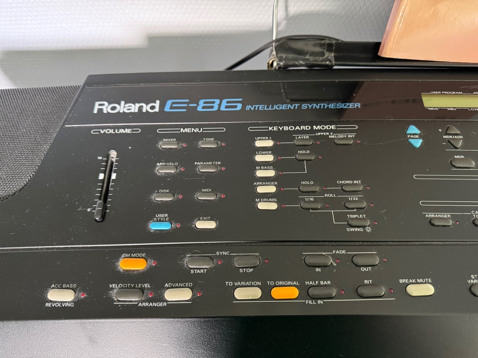 Synthesizer, Roland E-86