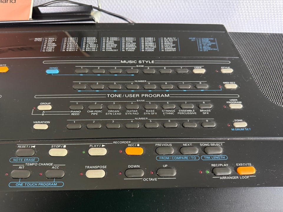 Synthesizer, Roland E-86