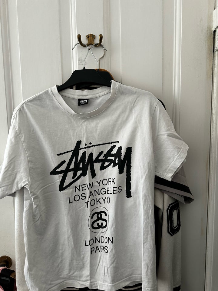 T-shirt Stussy str S