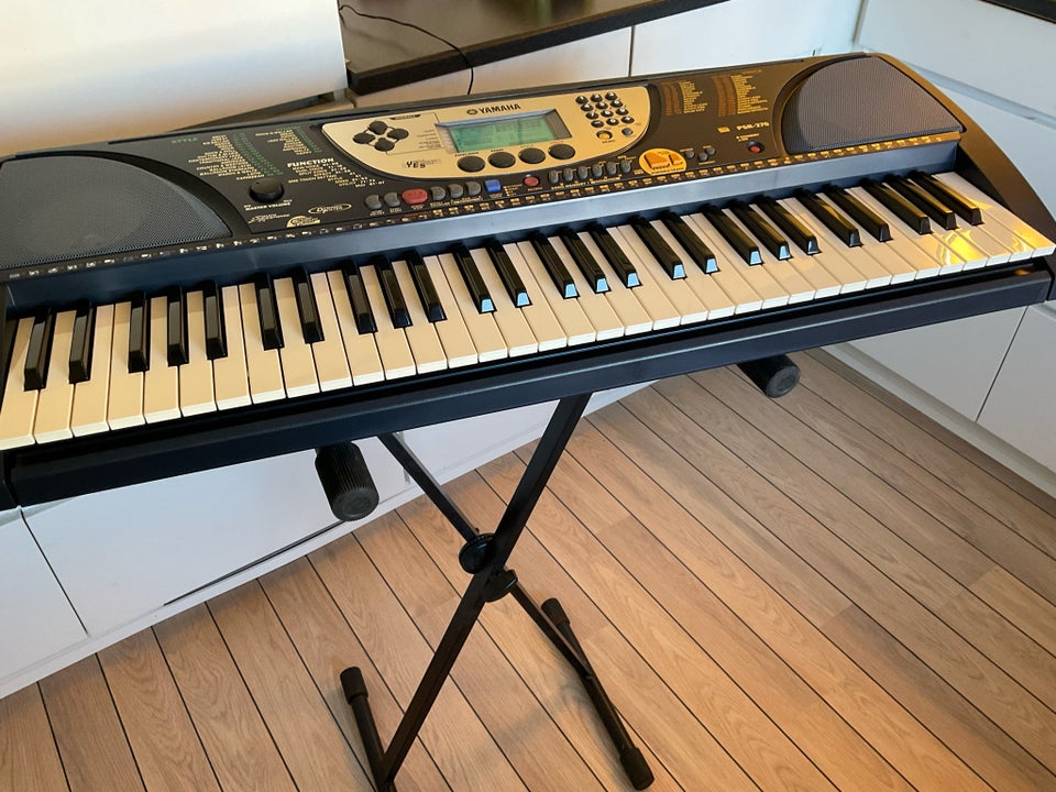 Keyboard, Yamaha PSR-270