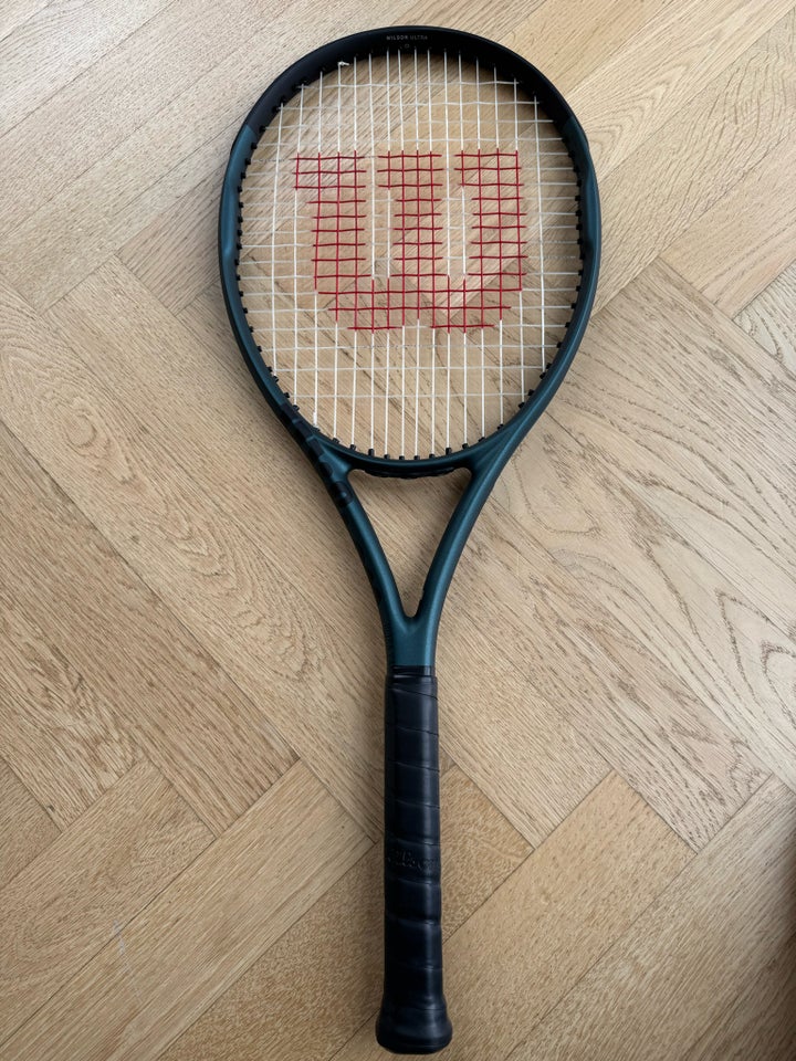 Tennisketsjer, Wilson Ultra v4