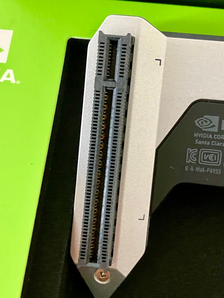 GeForce RTX NVLink Bridge 4-Slot