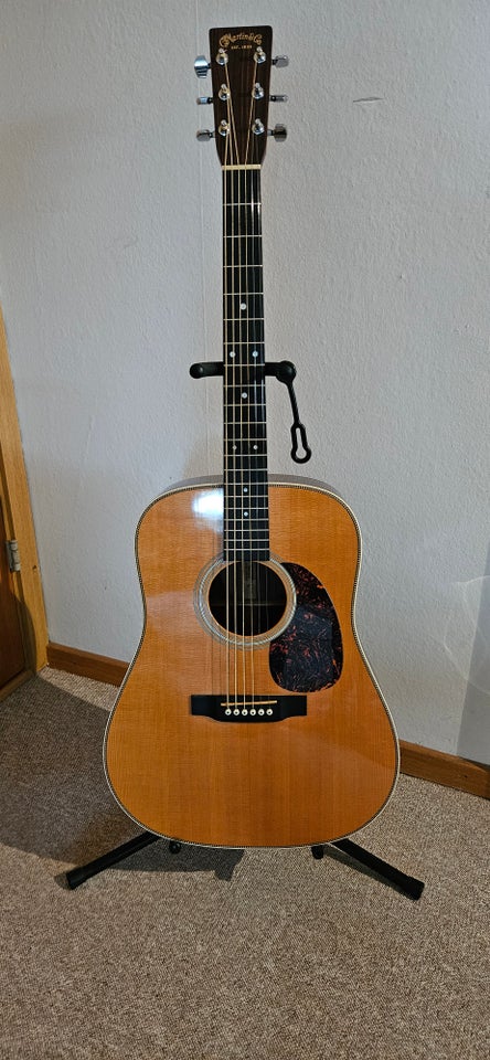 Western, Martin HD28