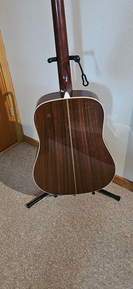 Western, Martin HD28