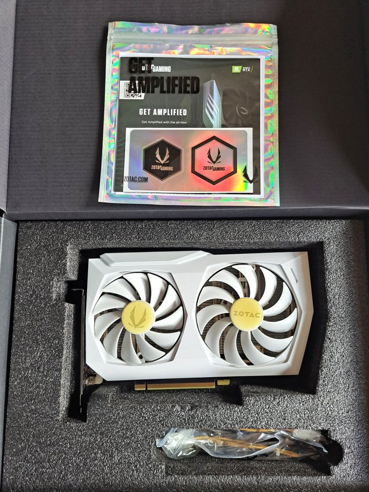 Nvidia RTX 3060 Zotac AMP White