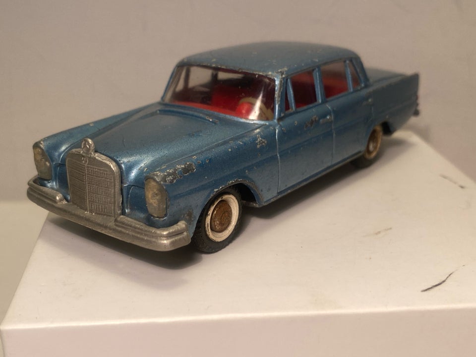 Modelbil, Tekno Mercedes 220 SE Nr