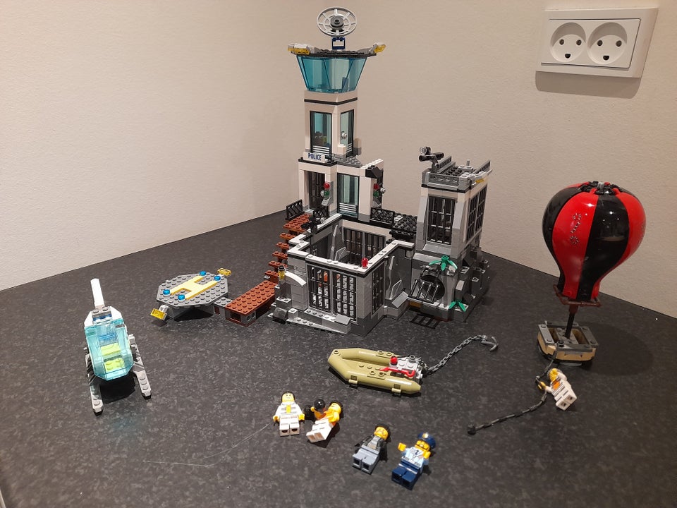 Lego City, Politiets fængselsø,