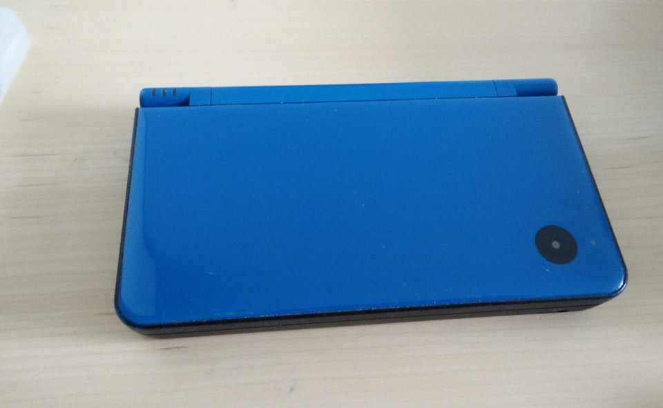 Nintendo DSI XL Nintendo DS