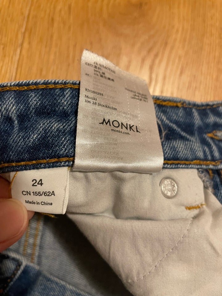 Jeans, Monki, str. 24