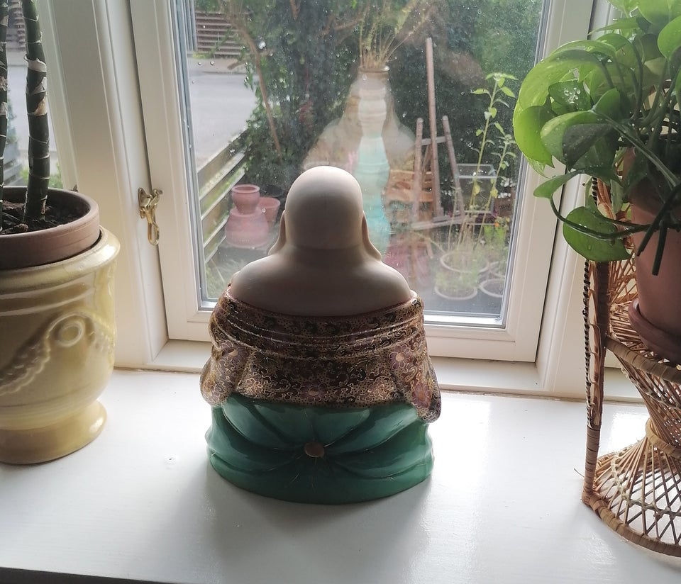 Buddha figur