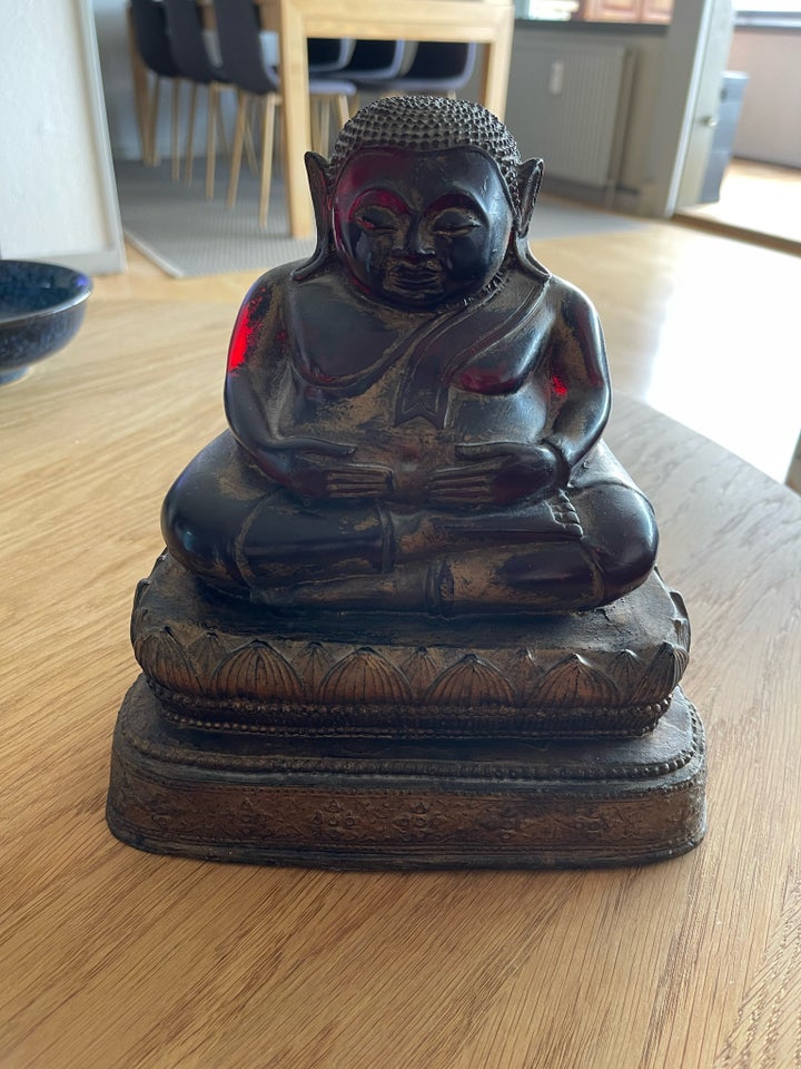 Buddha figur