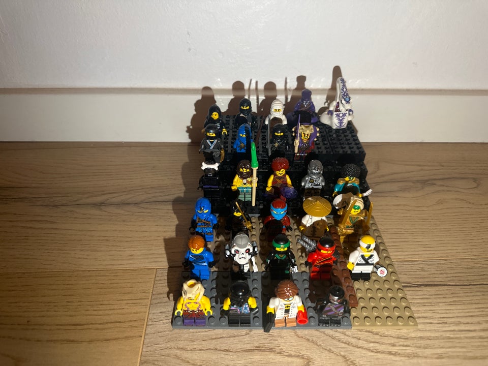 Lego Ninjago, Minifigures