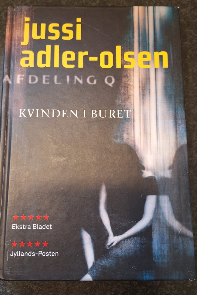 Kvinden I buret, Jussi