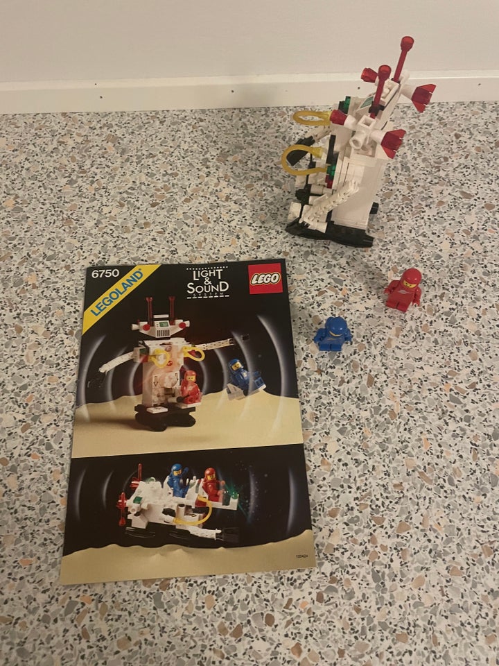 Lego Space, 6750