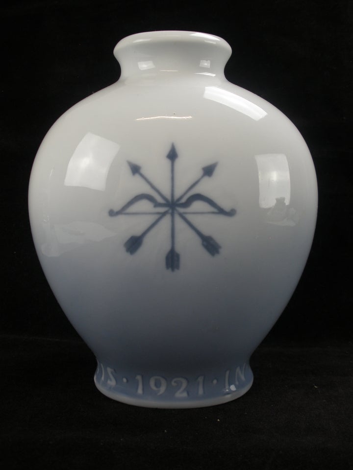 Rundskuedagen 1921 Vase, Royal