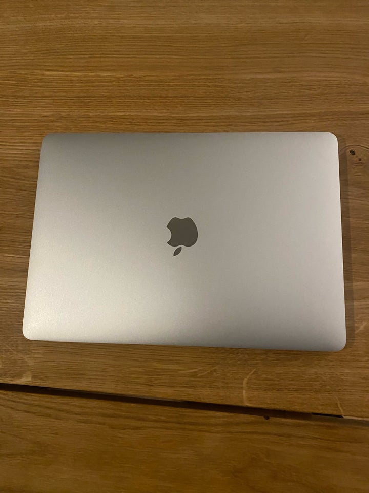 MacBook Pro, 2017, 120 GB harddisk