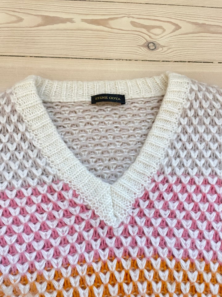 Sweater, Stine Goya, str. 38