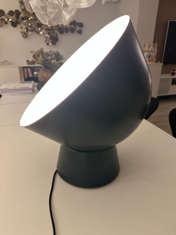 Gulvlampe, Ikea