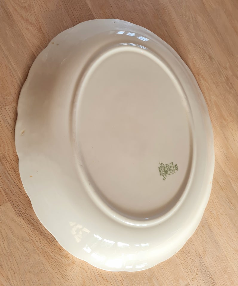 Porcelæn, Stort serverings fad,