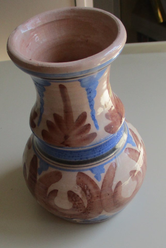 Lille Brun Vase