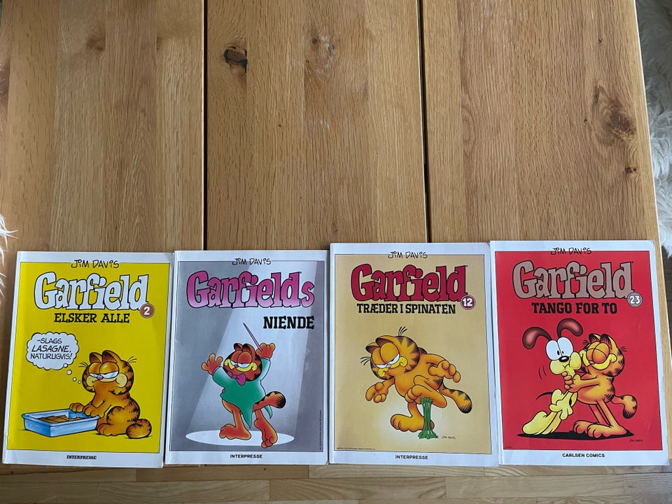 Garfield elsker alle m. fl. , Hæfte